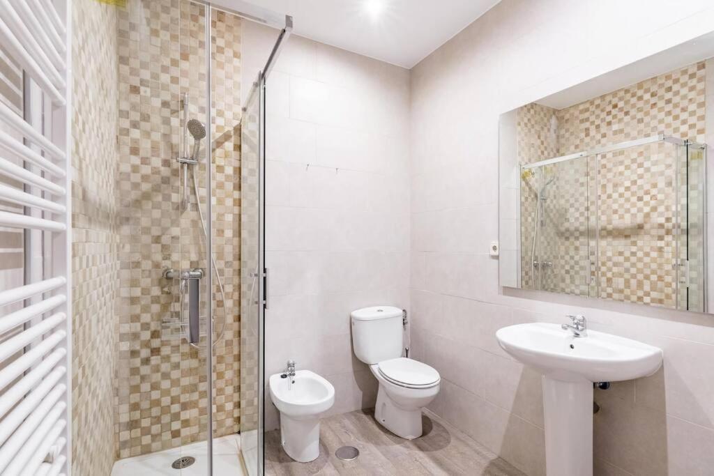 Apartamento Proximo A Gran Via Madrid Apartment Exterior photo
